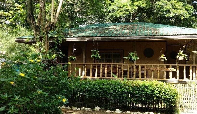 Pensiune Nelly's Nipa Hut