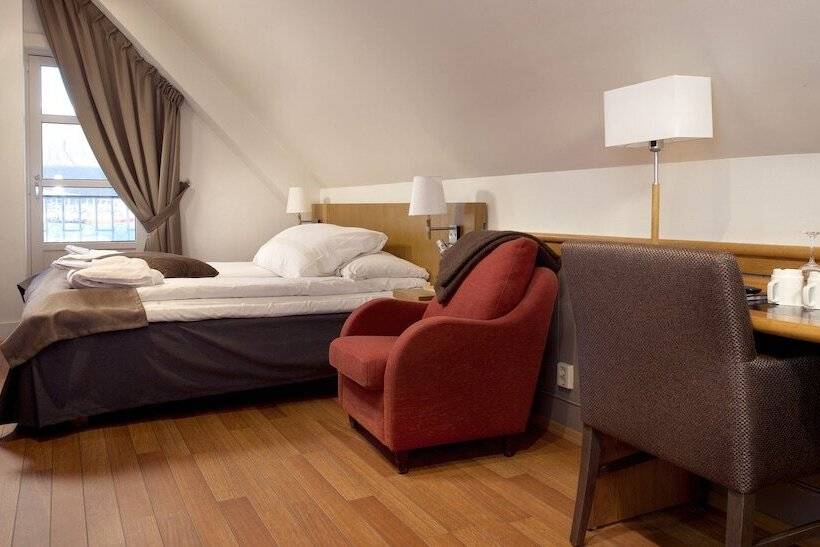 Clarion Collection Hotel With