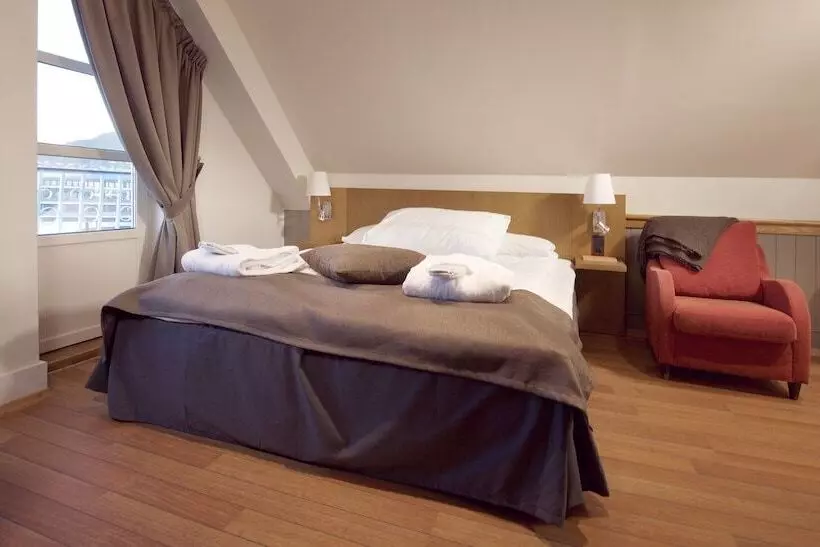 Clarion Collection Hotel With