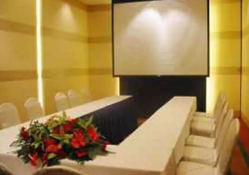 فندق Marco Polo Davao