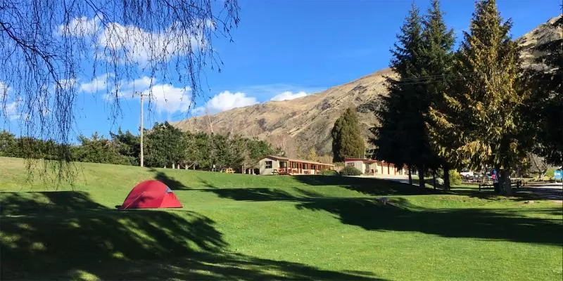 هتل Mt Aspiring Holiday Park