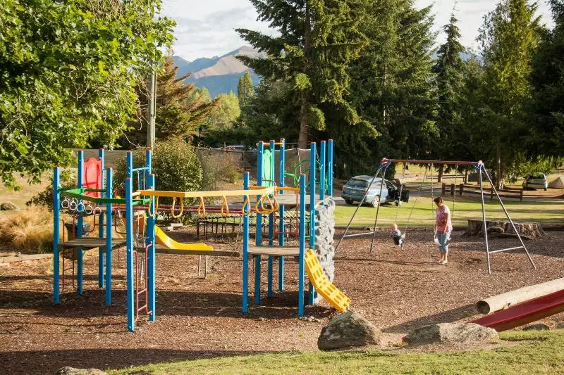 هتل Mt Aspiring Holiday Park