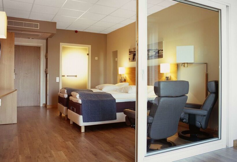 Otel Scandic Asker