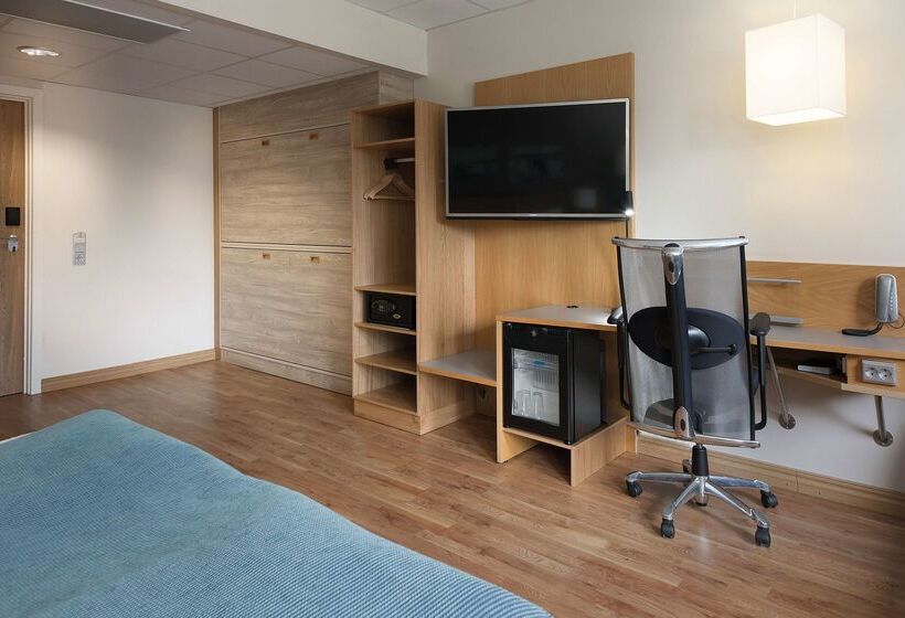 Otel Scandic Asker
