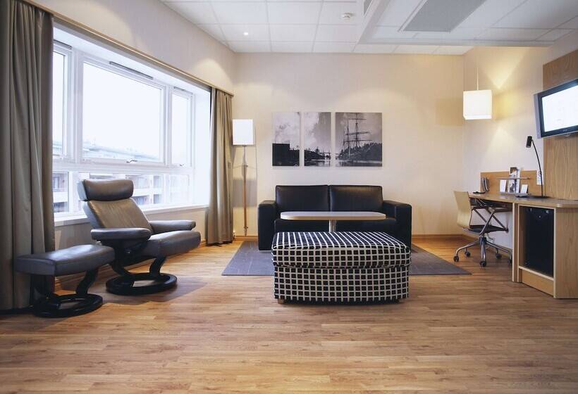Otel Scandic Asker