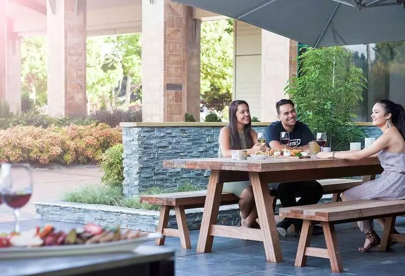 Novotel Rotorua Lakeside