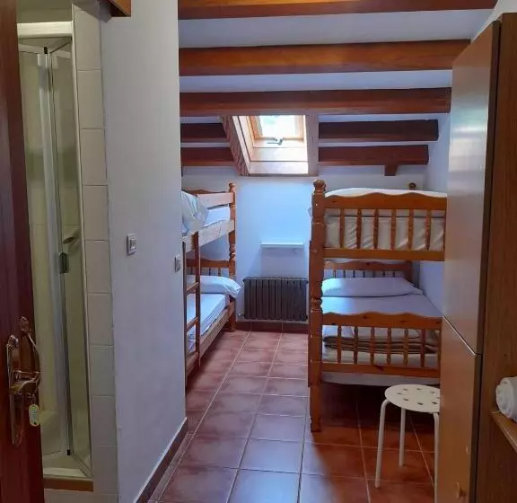 Albergue Cabrales   Hostel