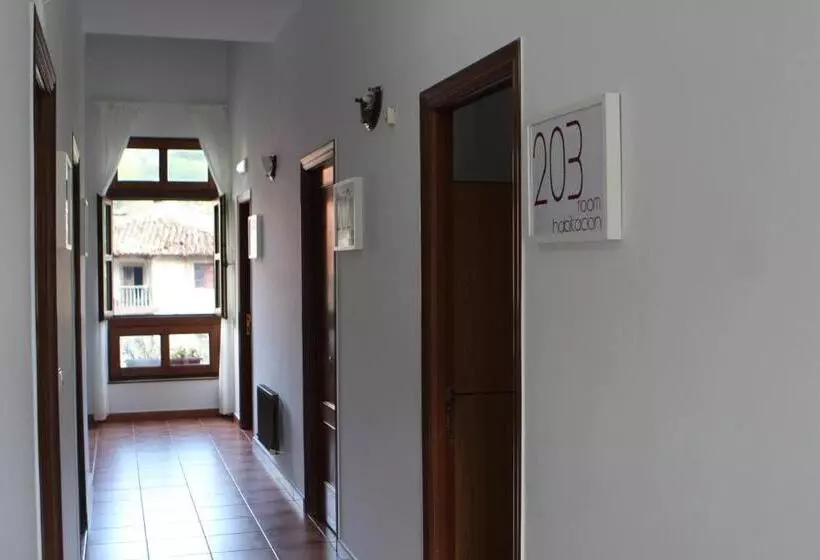 Albergue Cabrales   Hostel