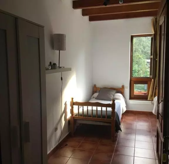 Albergue Cabrales   Hostel