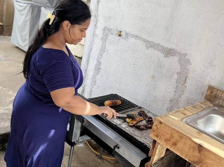 호스텔 Hostal Liwa Kashi