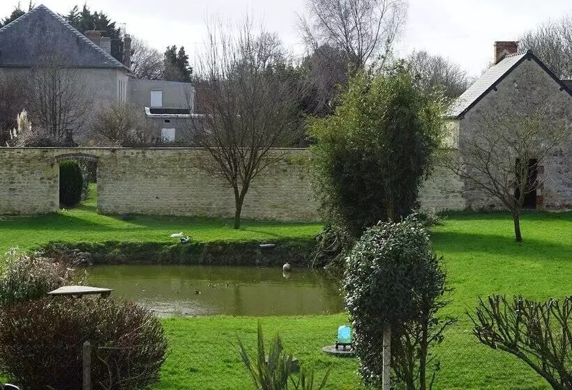 Aamiaismajoitus (B&B) La Ferme Aux Chats