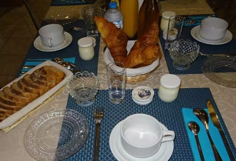 Aamiaismajoitus (B&B) La Ferme Aux Chats