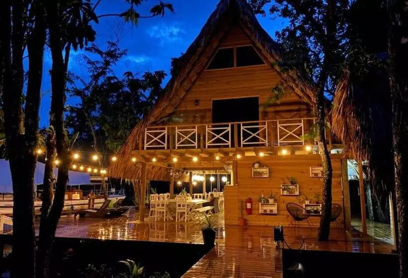 Boatique Hotel And Marina   Hostel
