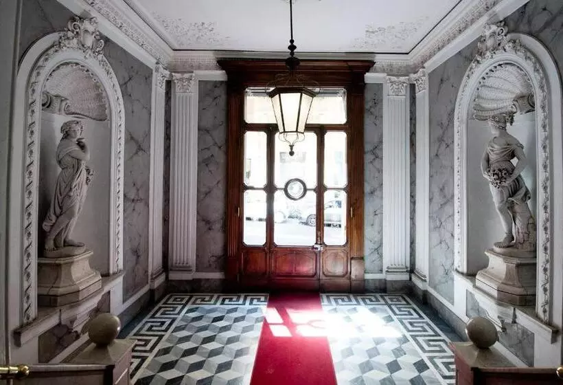 مسافرخانه Genova46 Suites & Rooms