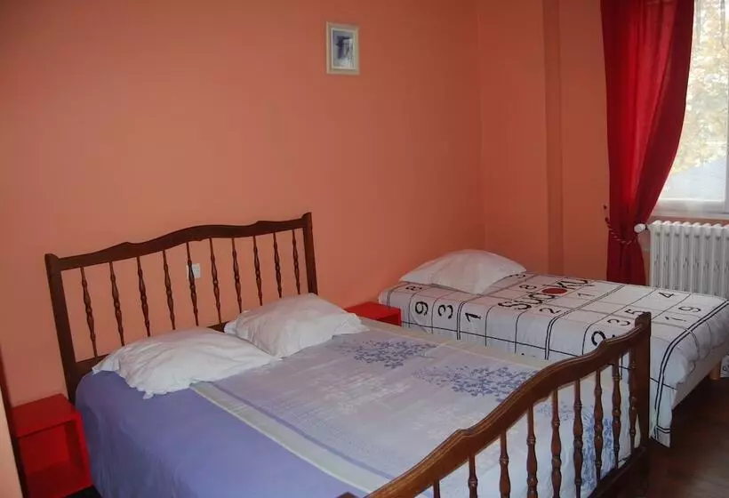 ホテル Hôtel Aux Amis Réunis