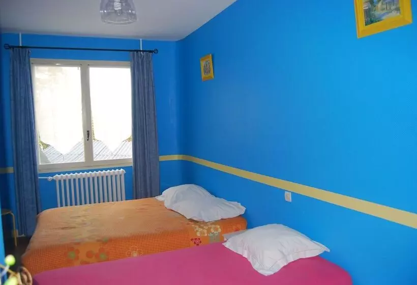 ホテル Hôtel Aux Amis Réunis