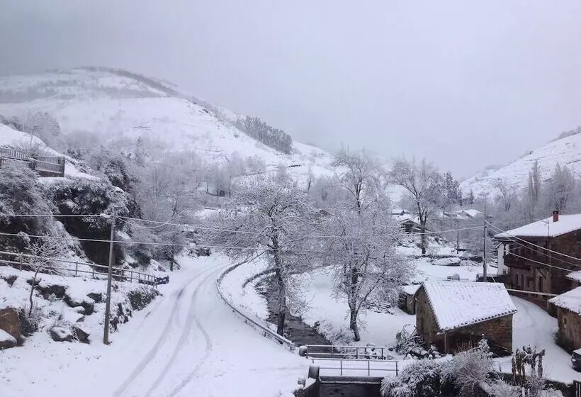 ホテル Posada Rural Peñasagra