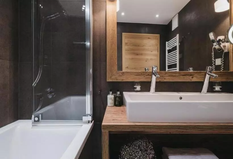 ホテル Vaya Sölden