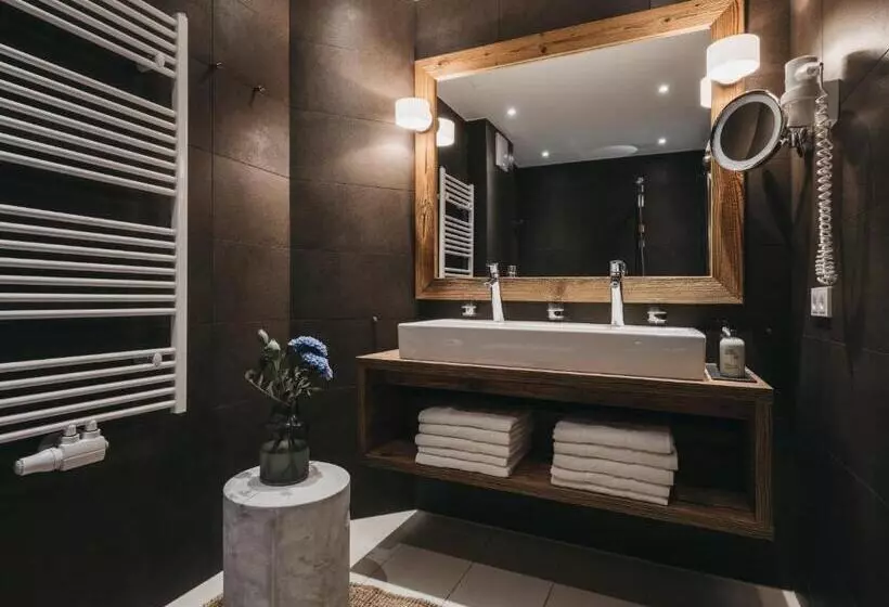 ホテル Vaya Sölden