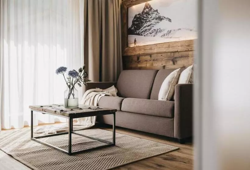 ホテル Vaya Sölden