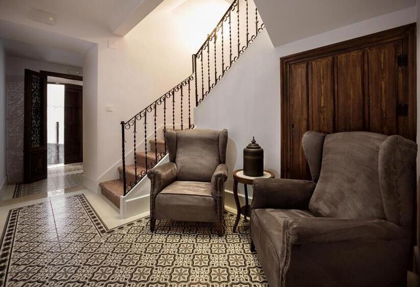 פנסיון Nuevo Monteftur