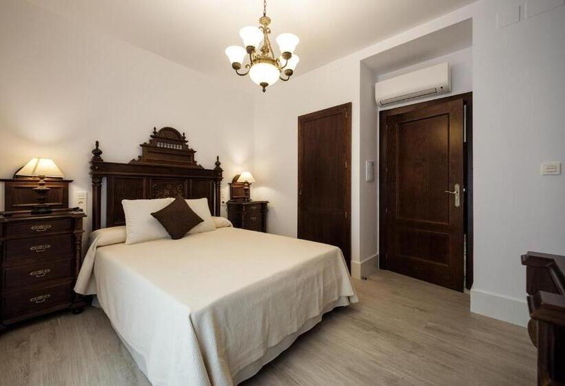 פנסיון Nuevo Monteftur