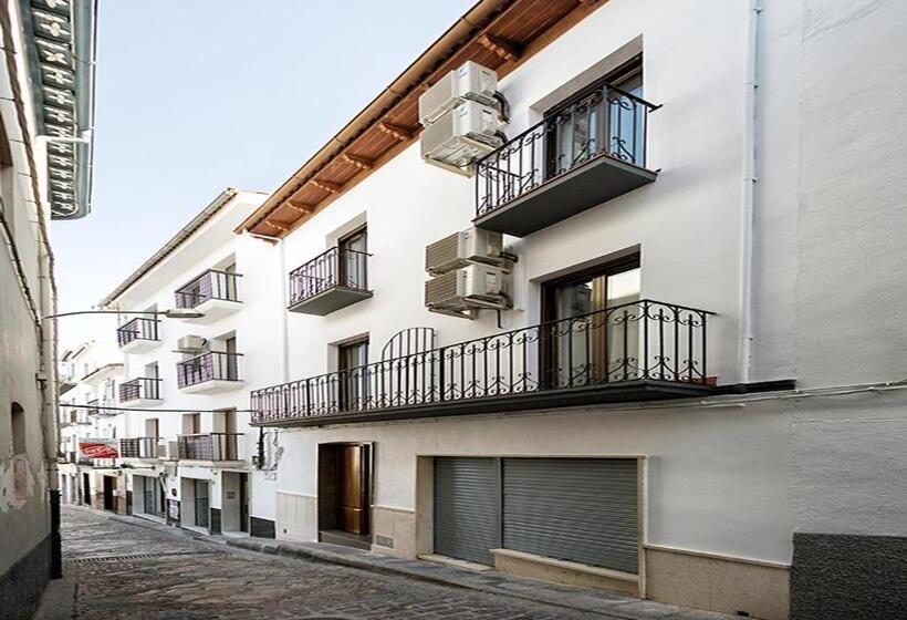 פנסיון Nuevo Monteftur