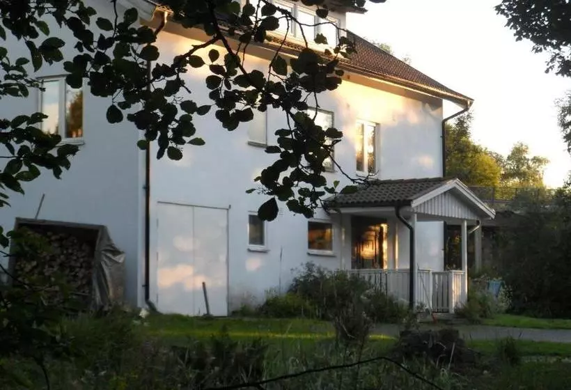 Aamiaismajoitus (B&B) Landvetter Bnb