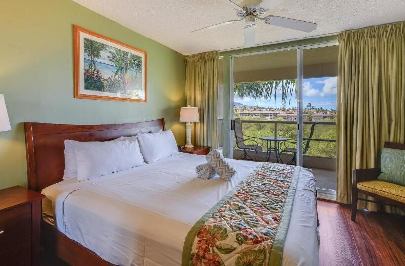 Castle At Maui Banyan