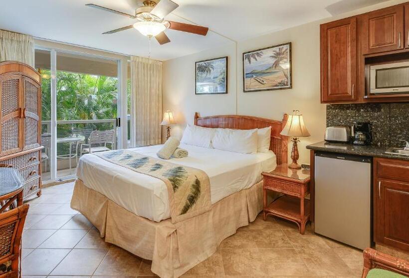 Castle At Maui Banyan