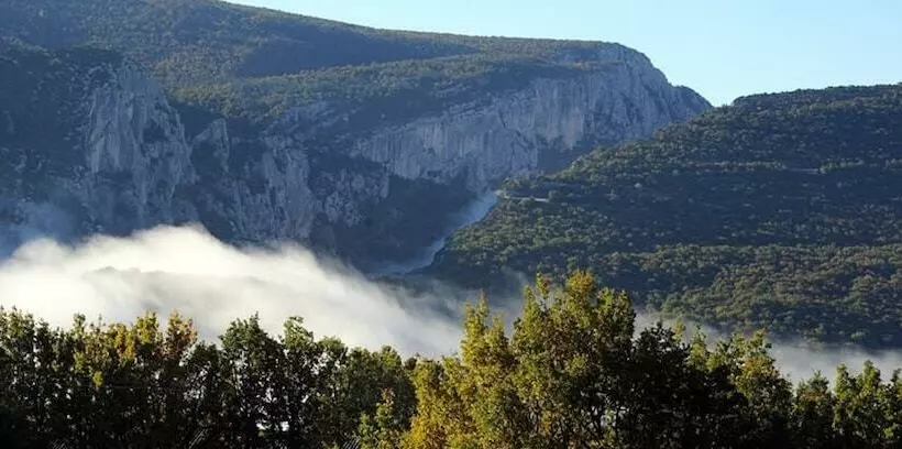 Hotelli Auberge Du Point Sublime