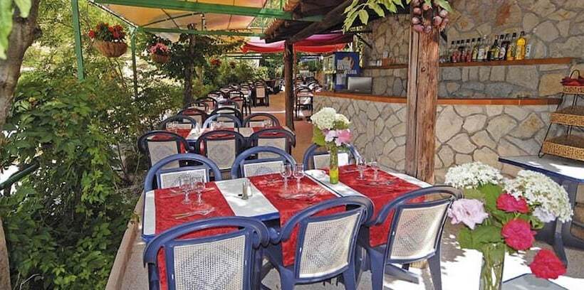 Отель Auberge Du Point Sublime