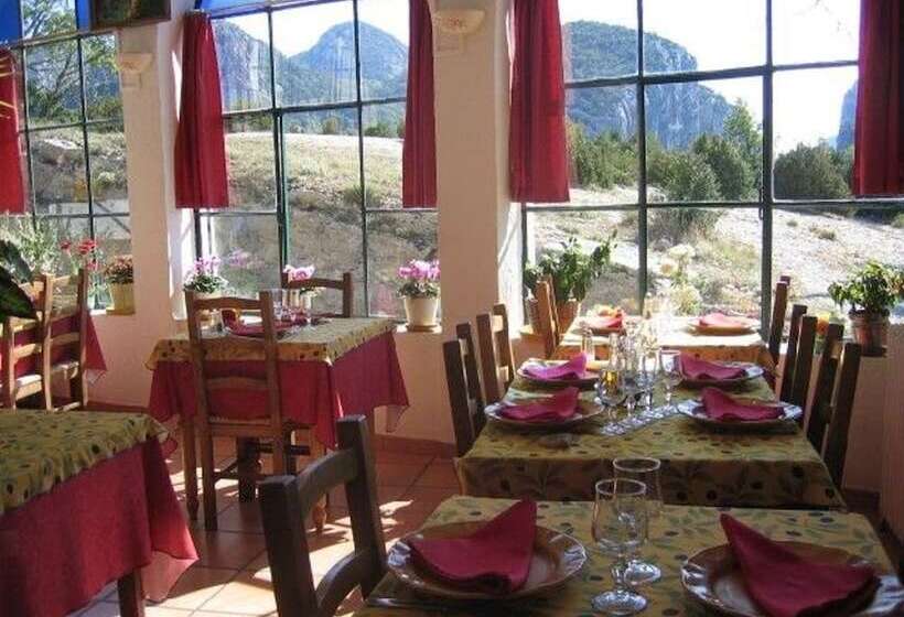 Отель Auberge Du Point Sublime