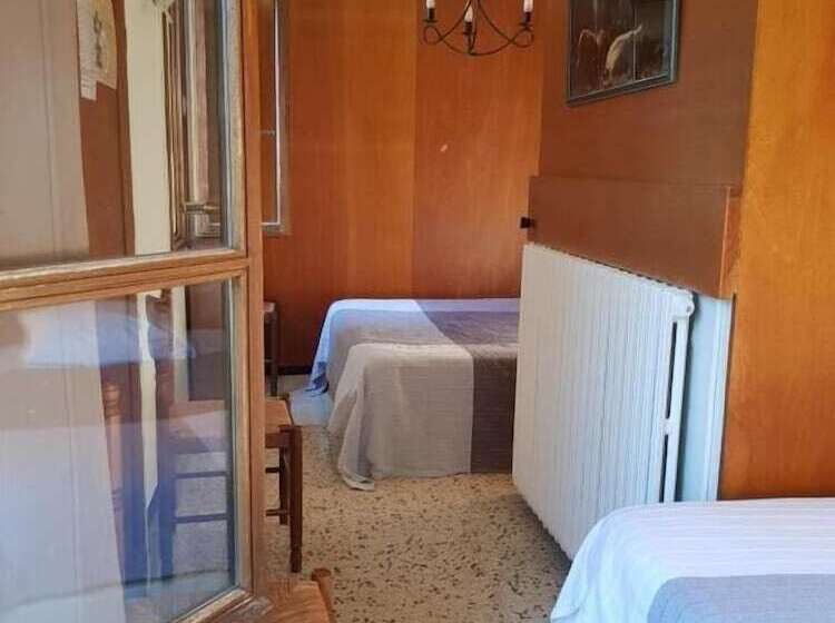 Отель Auberge Du Point Sublime