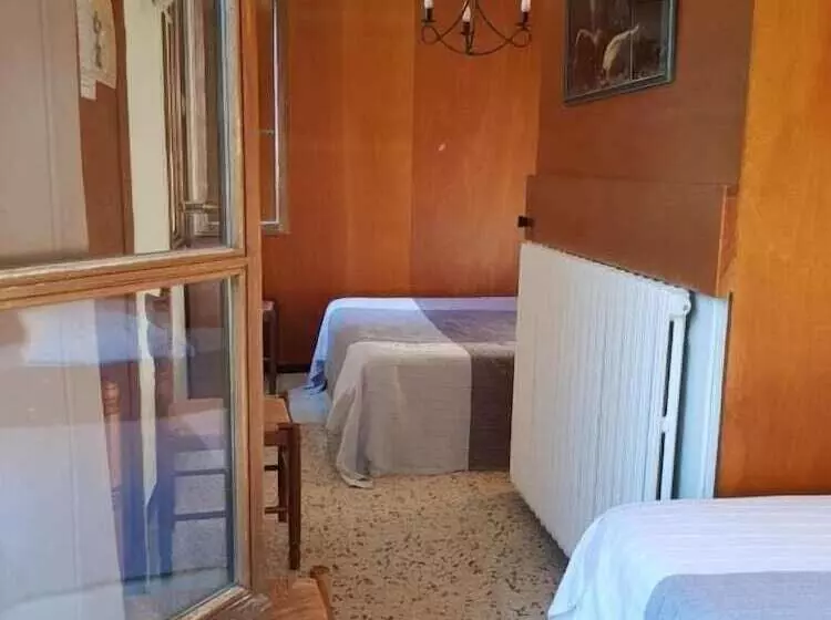 Hotelli Auberge Du Point Sublime