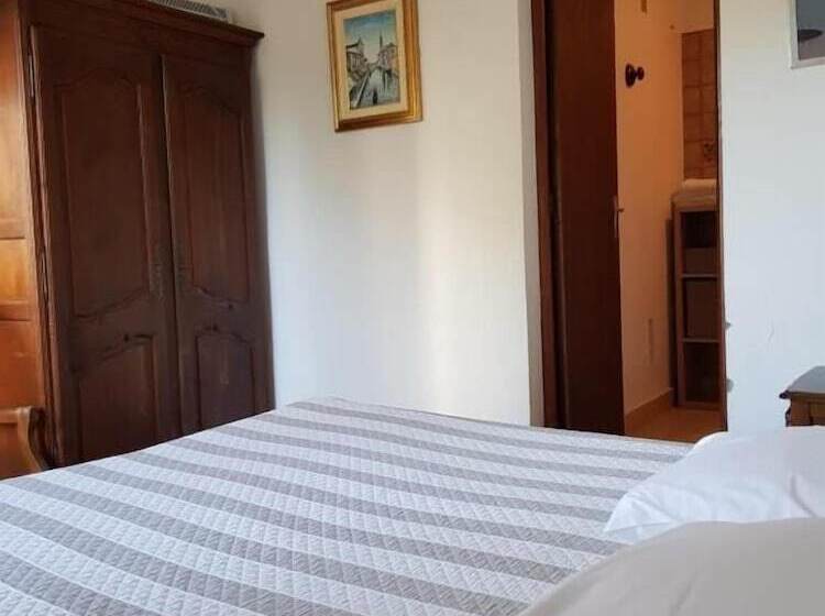 Отель Auberge Du Point Sublime