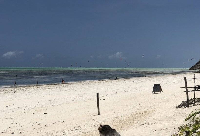 בית מלון כפרי Blue Earth Beach Bungalow