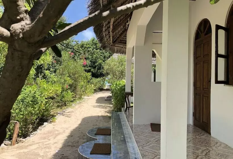 ホテル Blue Earth Beach Bungalow