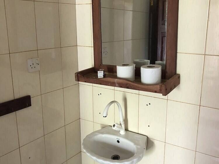 בית מלון כפרי Blue Earth Beach Bungalow