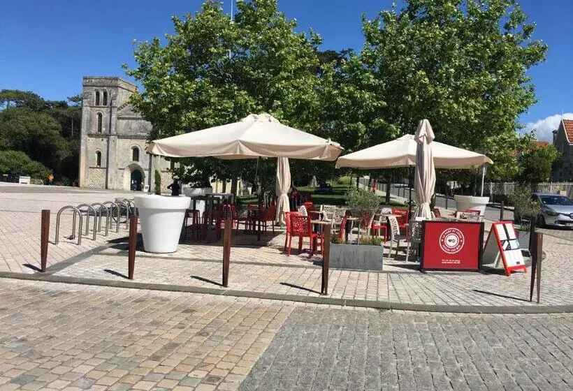 Hotelli La Dame De Coeur