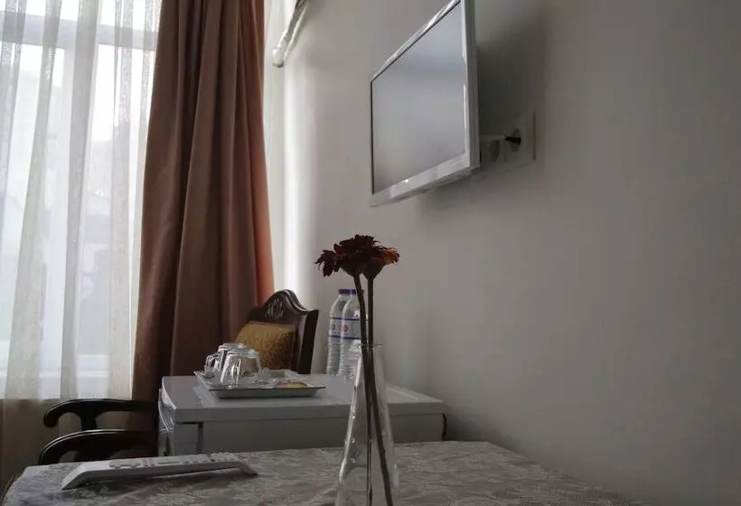 ホテル Puffin Suites