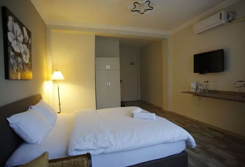 ホテル Puffin Suites