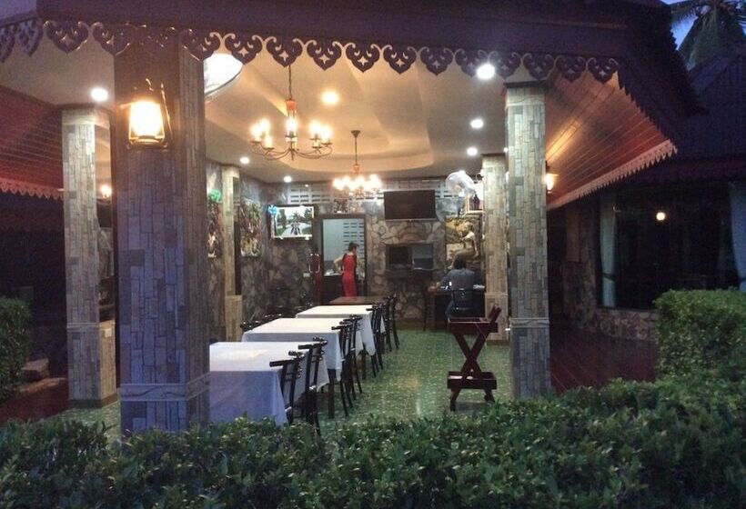 Отель Two Tiger Resort & Spa