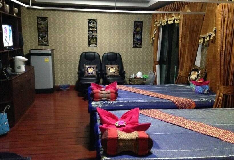 Отель Two Tiger Resort & Spa