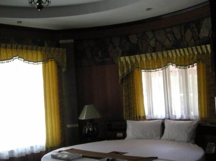 Отель Two Tiger Resort & Spa