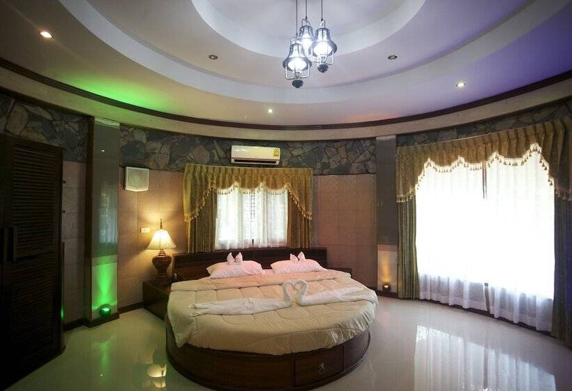 Отель Two Tiger Resort & Spa