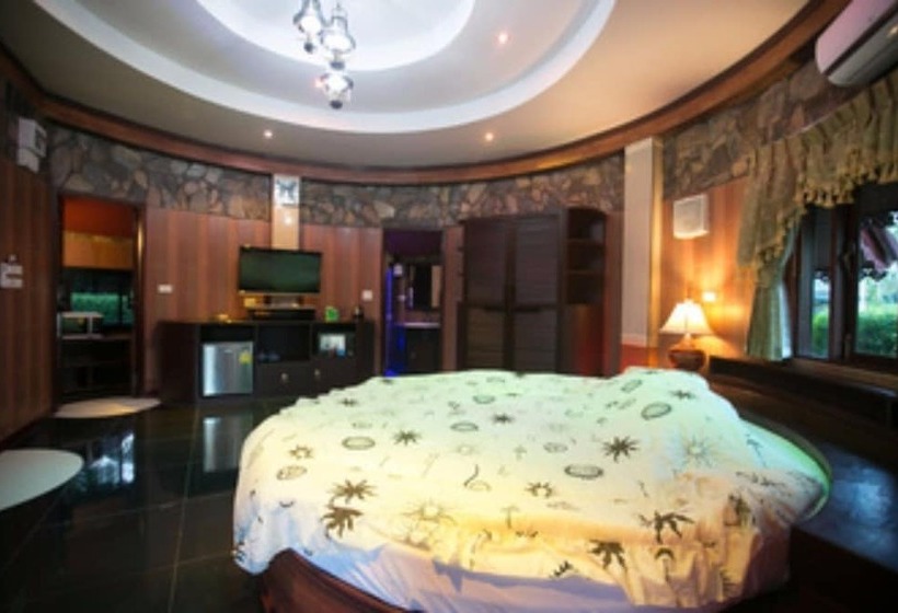 Отель Two Tiger Resort & Spa