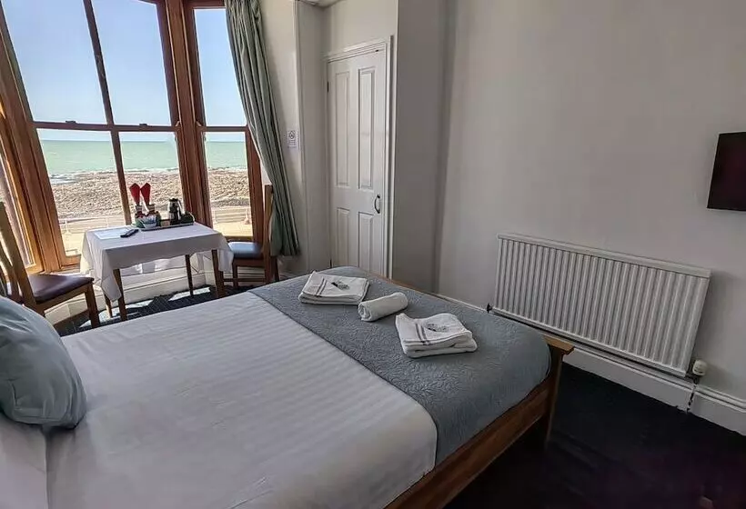 ペンション Cardigan And Celtic Bay Guest House