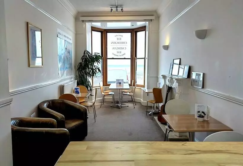 ペンション Cardigan And Celtic Bay Guest House