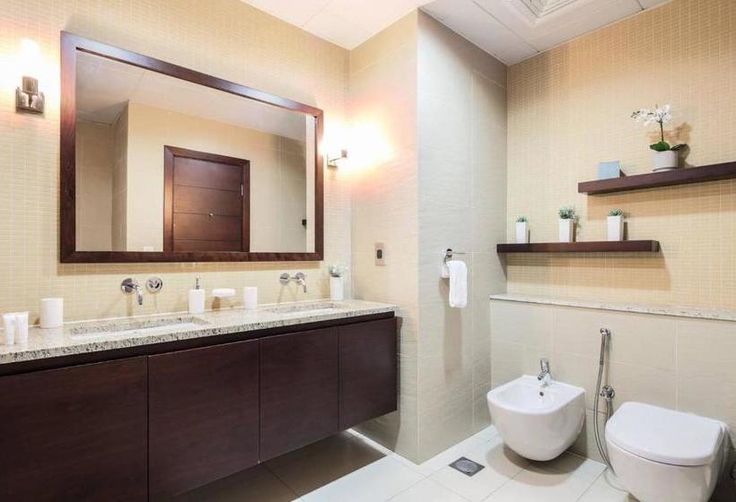 Frank Porter  Tiara Palm